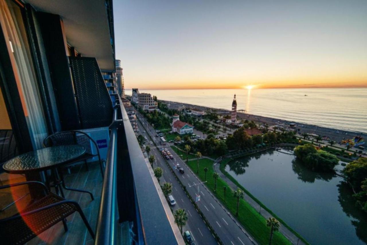 Orbi City Twins Tower Batumi Eksteriør bilde