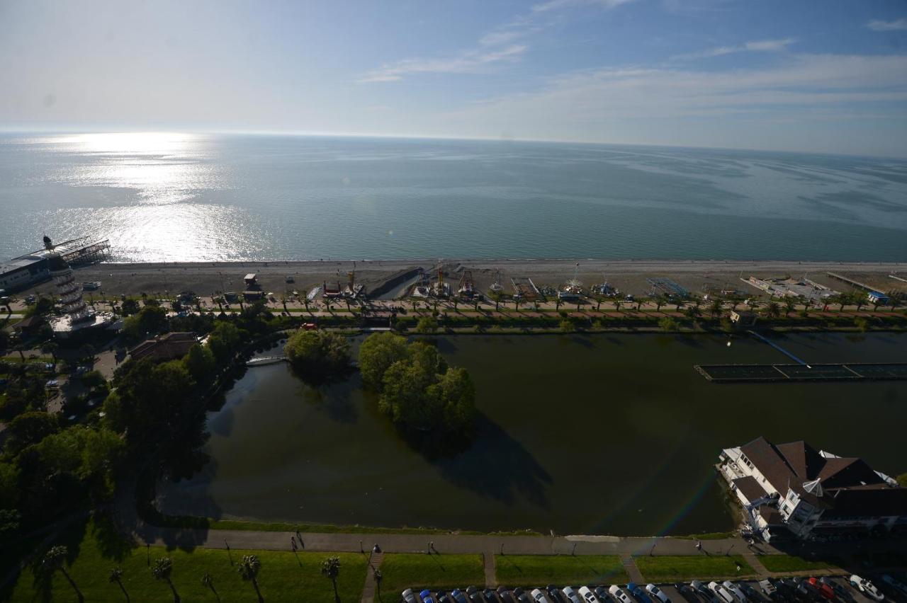 Orbi City Twins Tower Batumi Eksteriør bilde