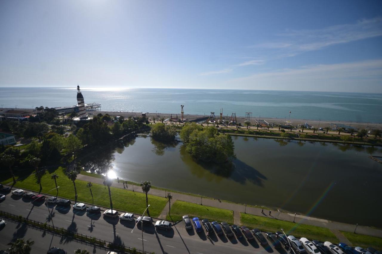 Orbi City Twins Tower Batumi Eksteriør bilde